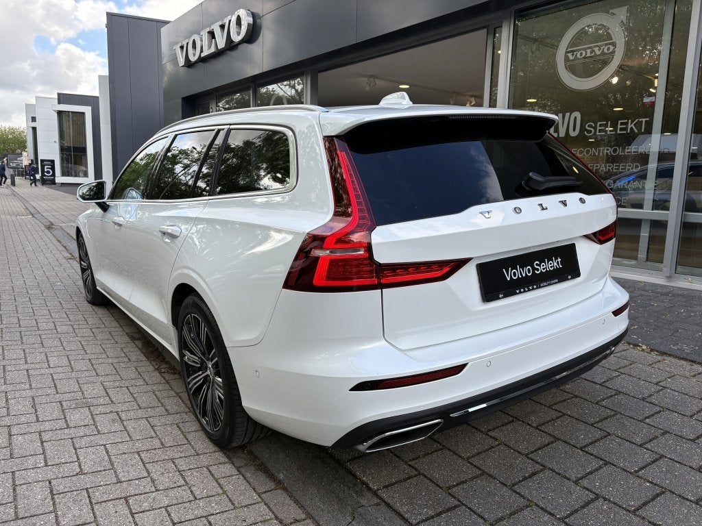 Volvo V60 2.0 T8 TE Inscription | 360-camera | Trekhaak | H&, Auto's, Gebruikt, 4 cilinders, 24 maanden, Wit
