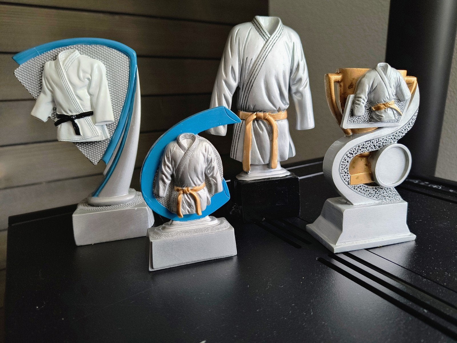4 Judo Beeldjes / Trofeeën - 9-16 cm Hoog, Ophalen of Verzenden, Gebruikt