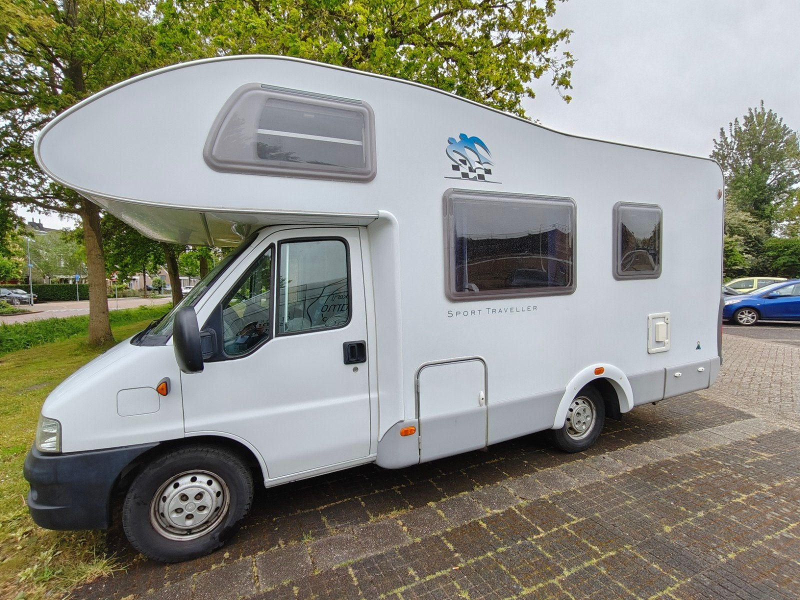 Knaus Sport Traveller - Ruime Alkoofcamper voor Gezinnen, Rondzit, Particulier, Overige typen, 6 tot 7 meter