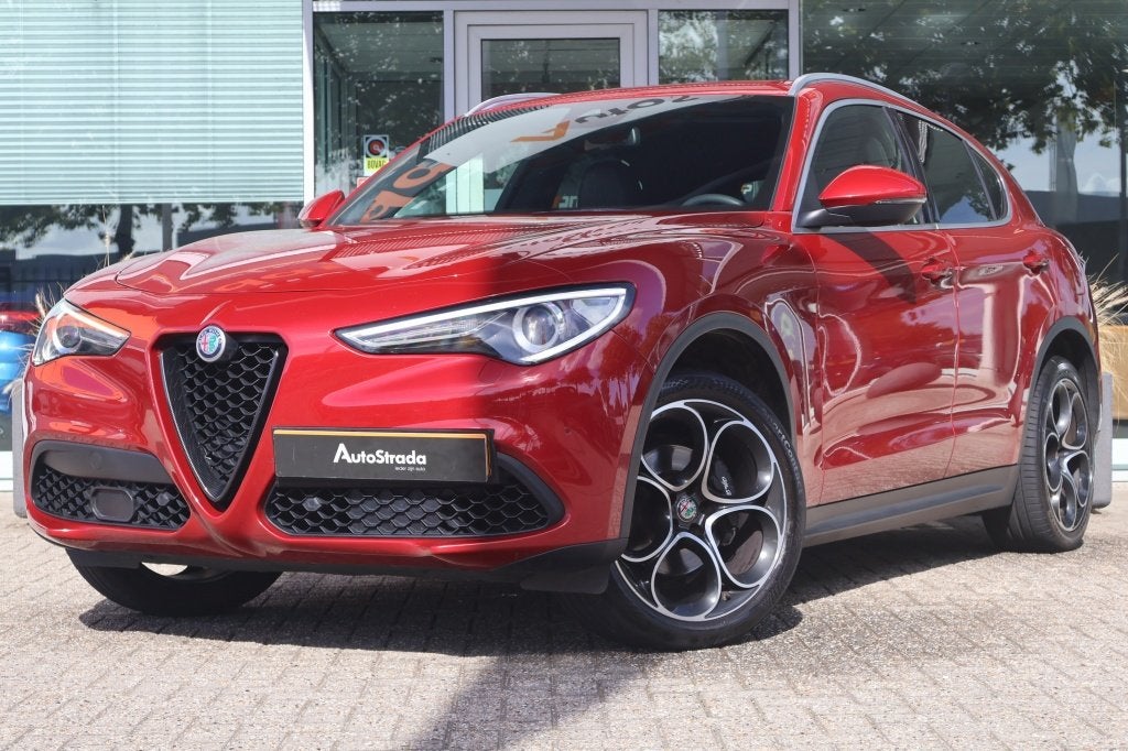 Alfa Romeo Stelvio 2.0 280pk AT AWD B-Tech (bj 2019), USB, Zwart, 4 cilinders, Bedrijf