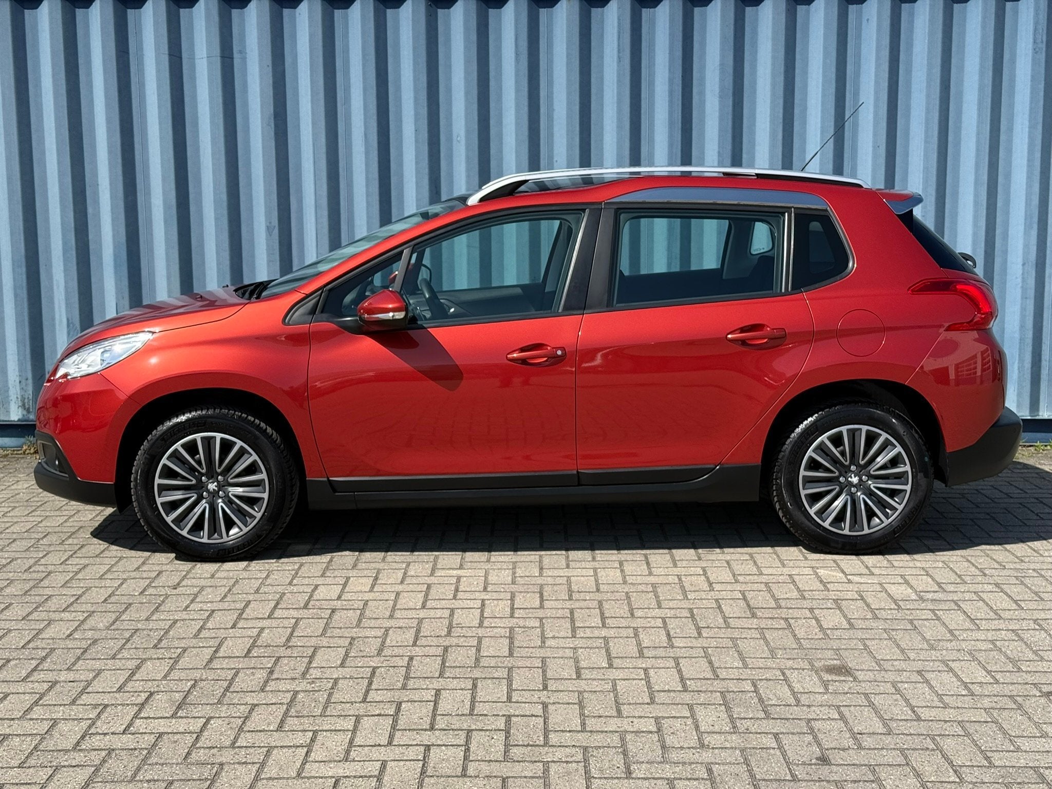 Peugeot 2008 Active, Auto's, 450 kg, 1199 cc, 770 kg, 23 km/l
