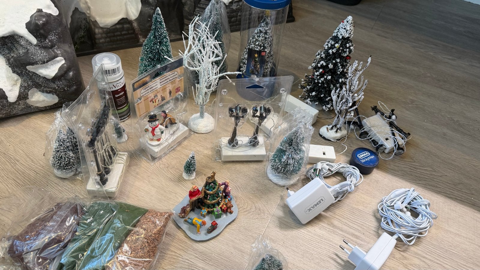 Grote set Lemax & My Village accessoires voor kerstdorp, Ophalen of Verzenden, Zo goed als nieuw