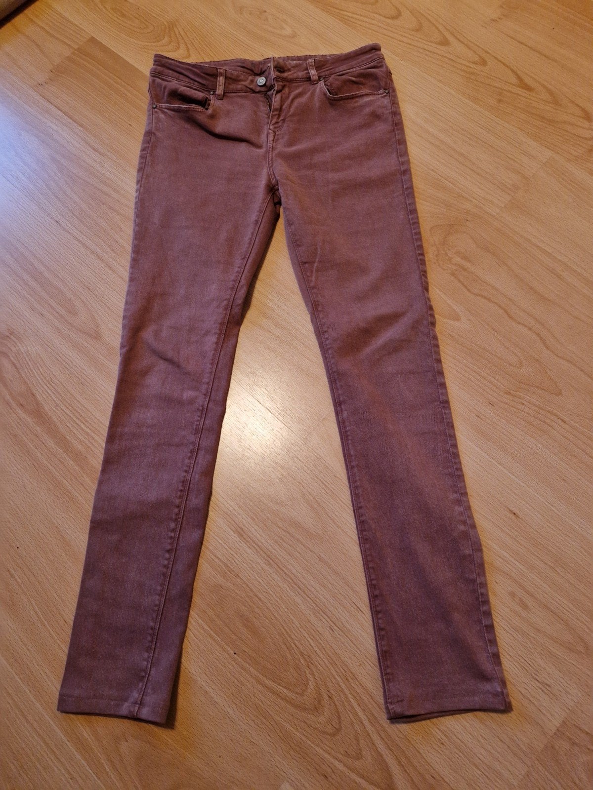 jeans steenrood, Kleding | Dames, Spijkerbroeken en Jeans, Ophalen of Verzenden, Zo goed als nieuw, Overige kleuren, W30 - W32 (confectie 38/40)