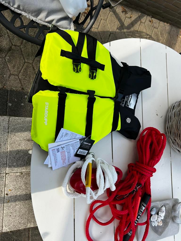 Zwemvest skitouw triangel, Watersport en Boten, Wakeboarden, Ophalen of Verzenden, Zo goed als nieuw, Overige typen