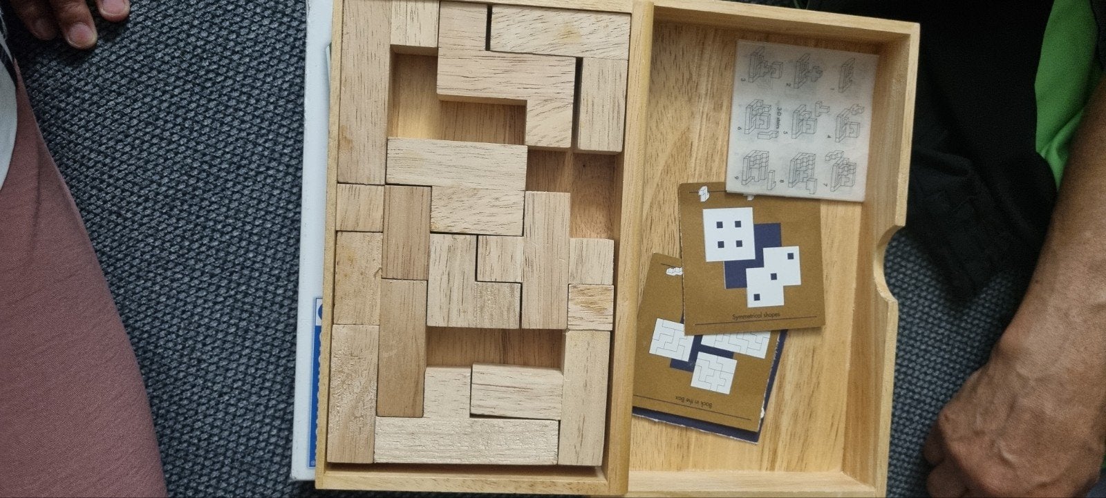 Houten puzzelspel met verschillende vormen, Hobby en Vrije tijd, Een of twee spelers, Ophalen, Gebruikt