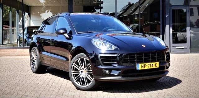 Porsche Macan 2.0 185KW AUT 4WD 2017 Zwart, Auto's, Zwart, 4 cilinders, Zwart, Vierwielaandrijving