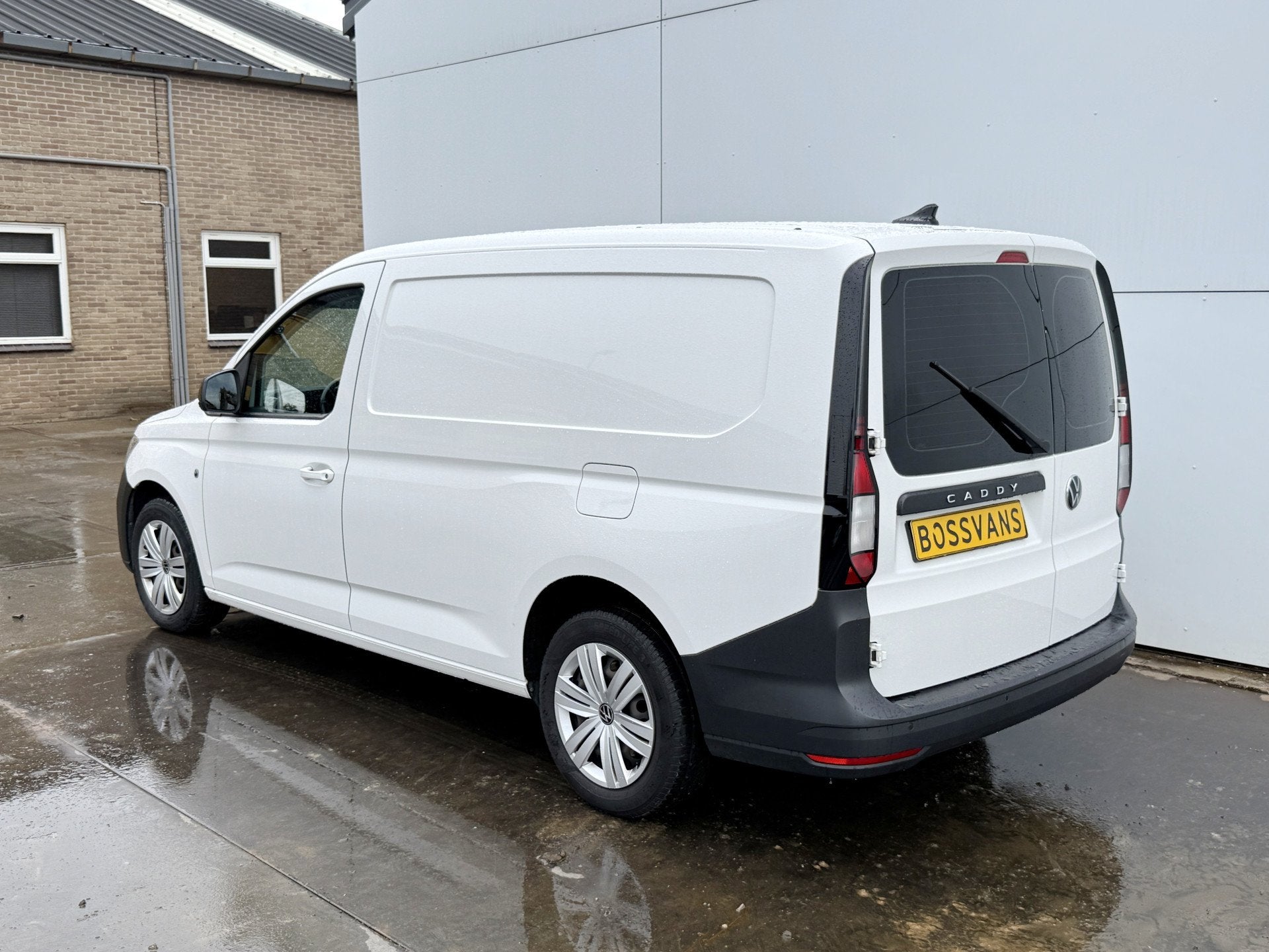 Volkswagen Caddy Cargo Maxi 2.0 TDI 122PK Automaat L1 Cruise, Auto's, Gebruikt, Zwart, 4 cilinders, Volkswagen