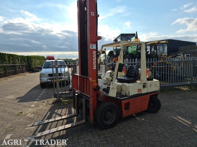 Nissan 2.5 ton lpg, Zakelijke goederen, -, Niet opgegeven, Nissan., 2000 tot 3000 kg