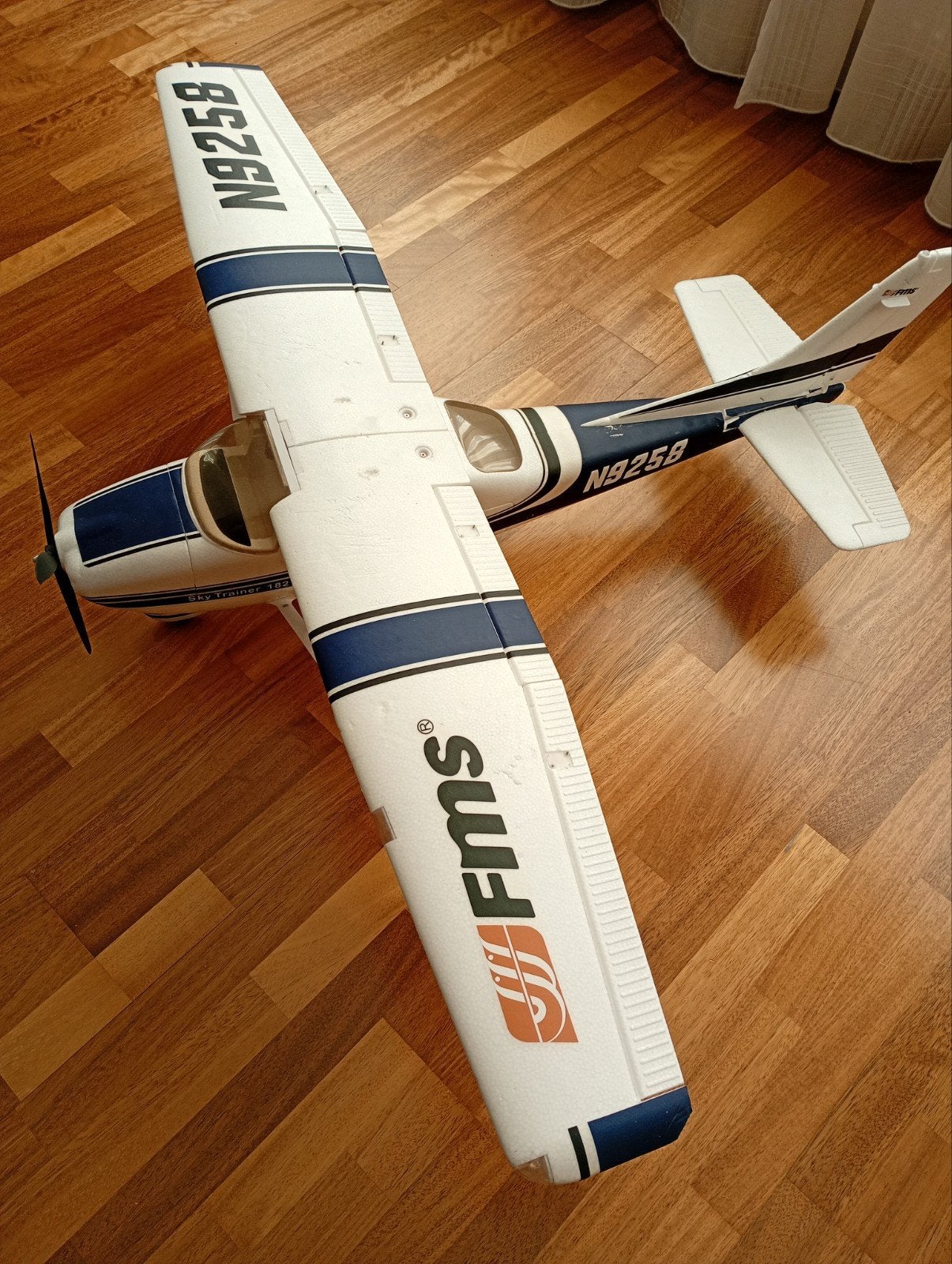 SKYTRAINER 182, Ophalen, Zo goed als nieuw, Elektro, RTF (Ready to Fly)