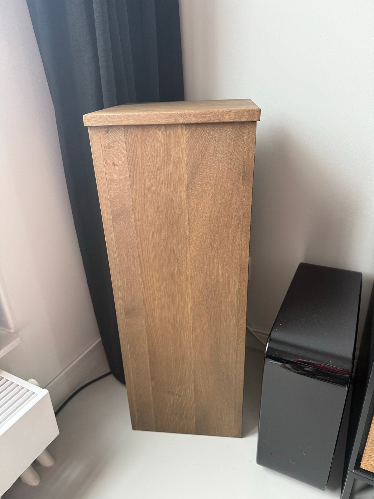 Houten sokkel/plantenzuil van eikenhout, Ophalen, Hout, Gebruikt, Modern