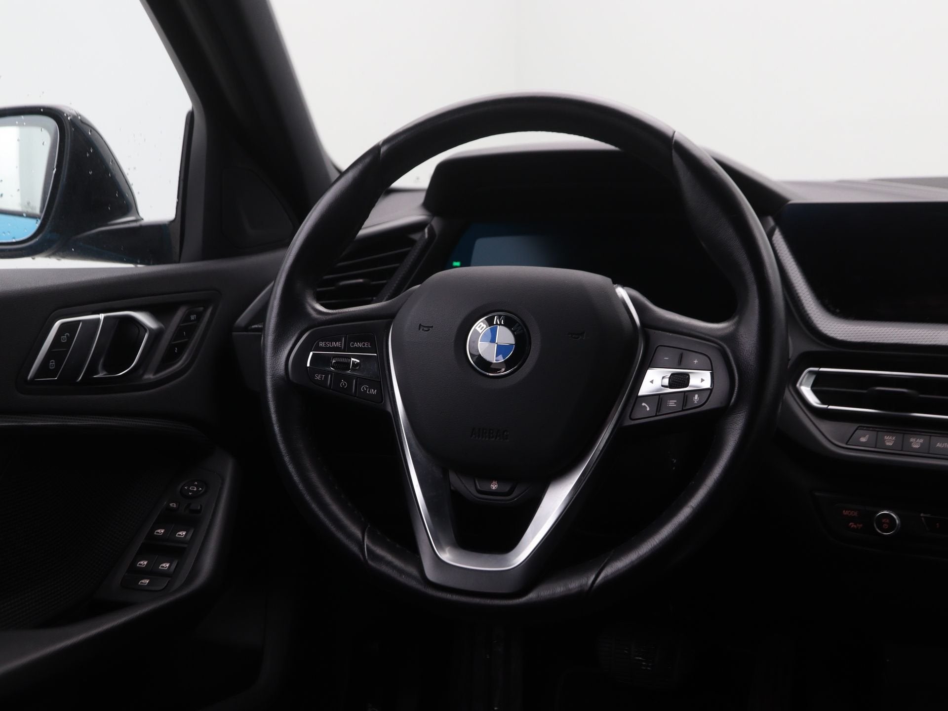 BMW 1 Serie 118i Business Edition Sport Line (bj 2022), 136 pk, Gebruikt, Met garantie (alle), Blauw