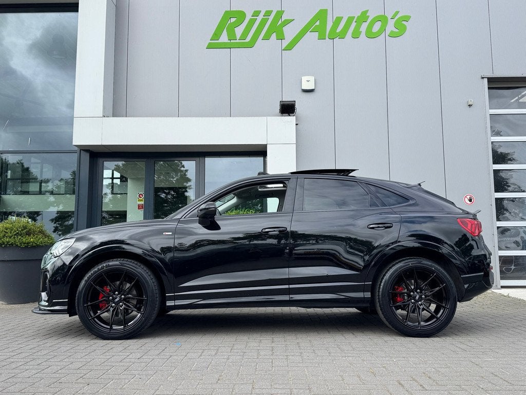 Audi Q3 Sportback 35 TFSI S Edition * Panoramadak * Matrix L, 15 km/l, Zwart, 4 cilinders, 1505 kg