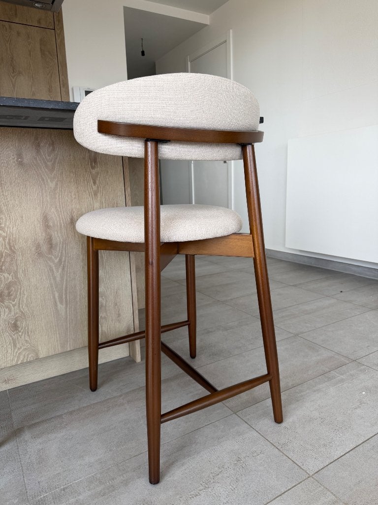 Barstoel - barkruk - Japandi - walnoot, Huis en Inrichting, Barkrukken, 1 kruk, Ophalen, Nieuw, 60 tot 90 cm