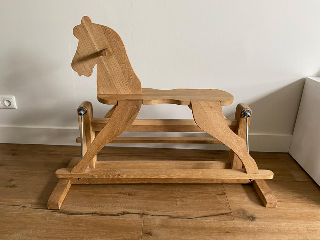 Groot houten hobbelpaard - decoratief en speels, Ophalen, Gebruikt