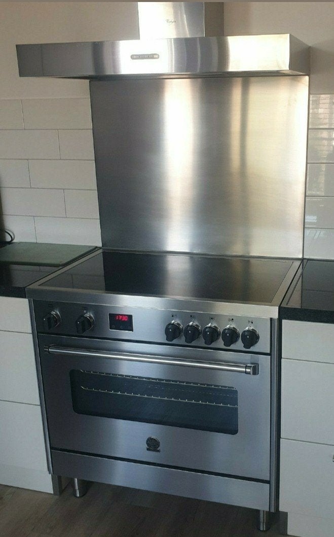 Bertazzoni fornuis met inductiekookplaat 90cm, Ophalen, 60 cm of meer, Zo goed als nieuw, Energieklasse A of zuiniger