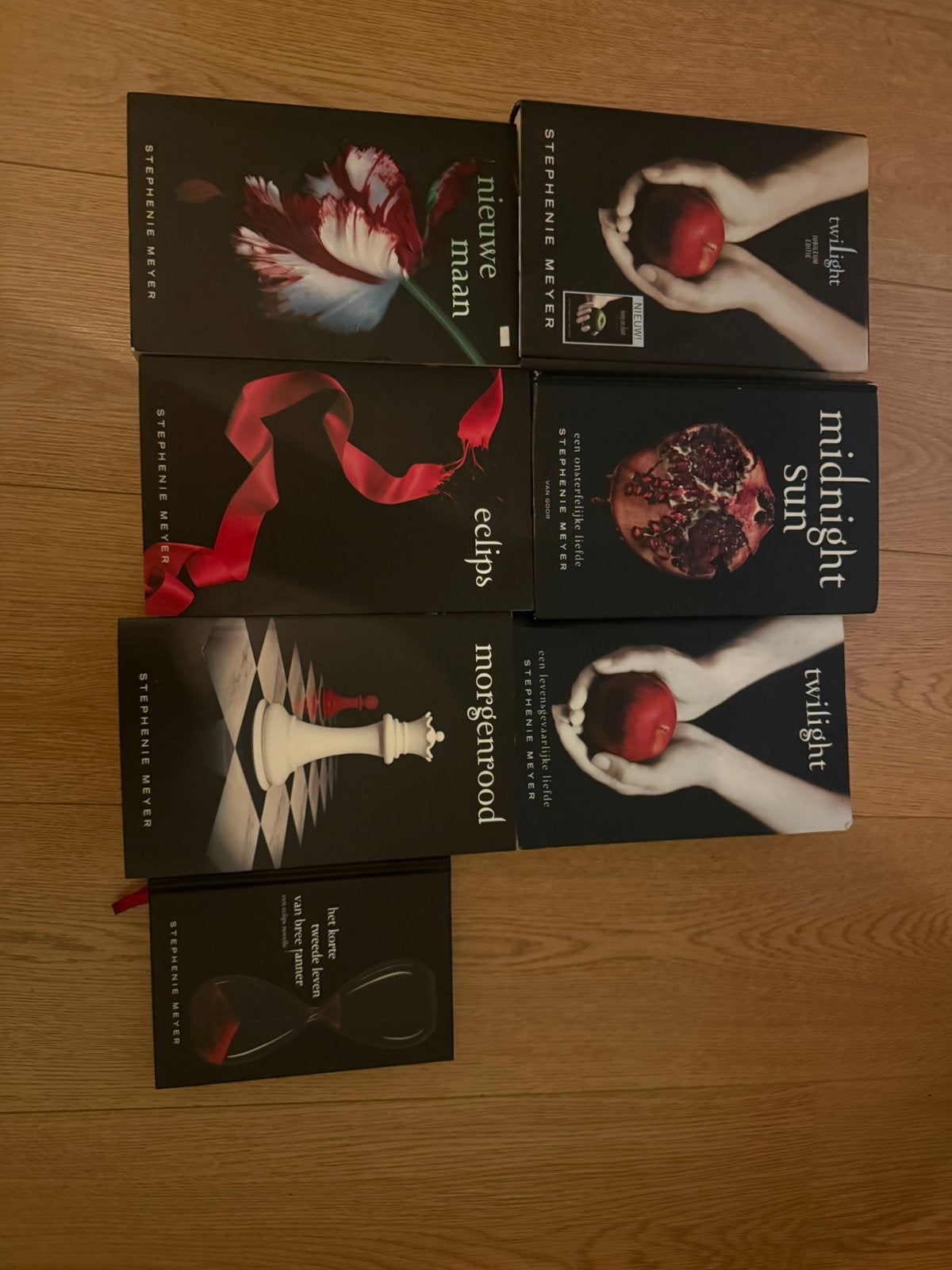 Twilight saga boeken (nederlands), Boeken, Ophalen of Verzenden, Zo goed als nieuw