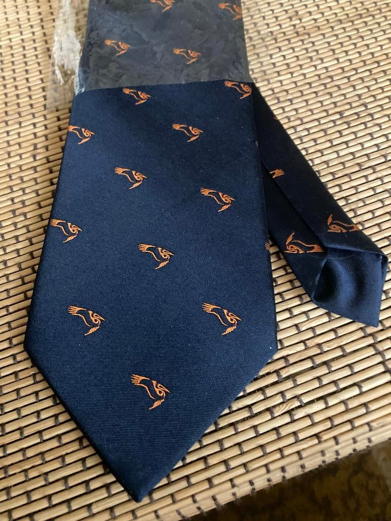 Nieuwe stropdas Sanquin Bloedbank ZWN Rotterdam, Ophalen of Verzenden, Nieuw, Blauw, Met patroon