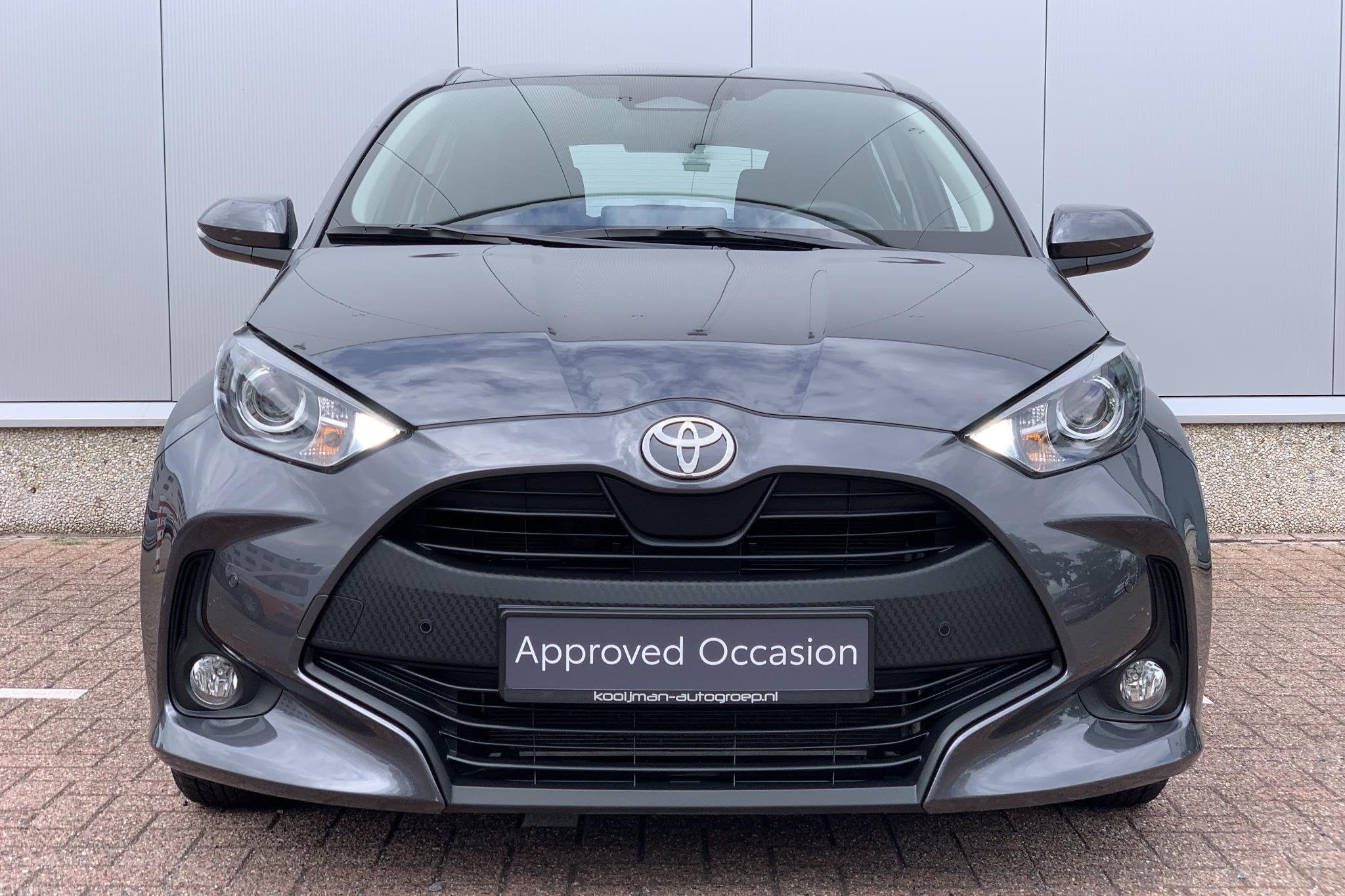 Toyota Yaris 1.5 Hybrid 115 Business edition / Stoel en stuu, Gebruikt, Bedrijf, Hybride Elektrisch/Benzine, 3 cilinders
