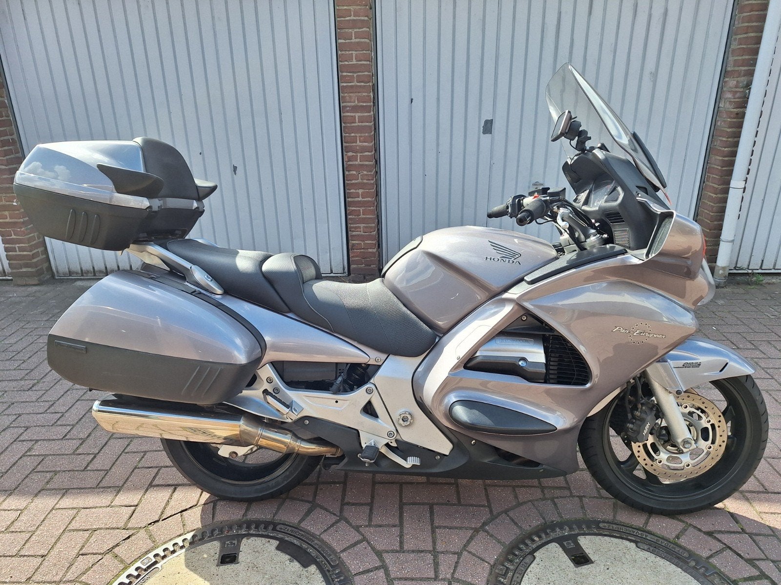 Honda ST 1300 Pan European met Bagster zadel en TomTom, Motoren, Handvatverwarming, 4 cilinders, Motorrijbewijs A, Particulier