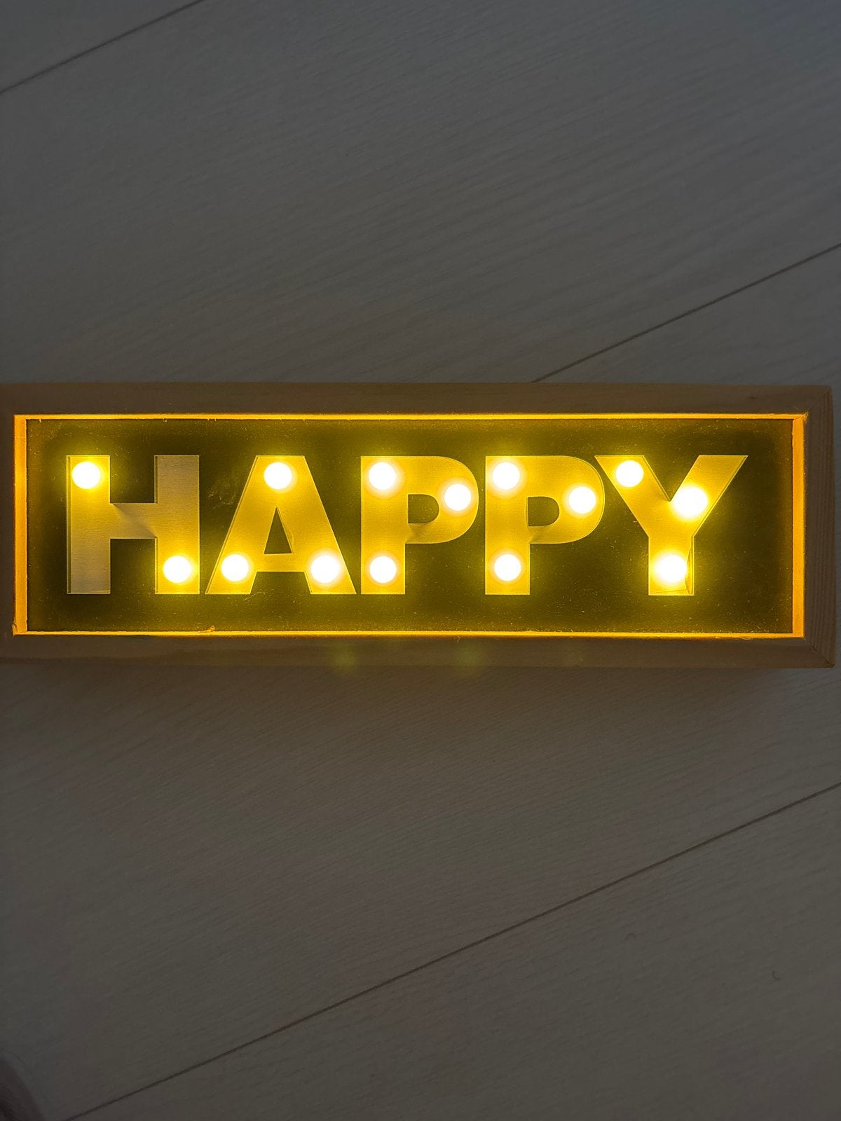 Happy LED Lichtbak - Sfeervolle Decoratie, Hout, Gebruikt, Ophalen of Verzenden, Modern