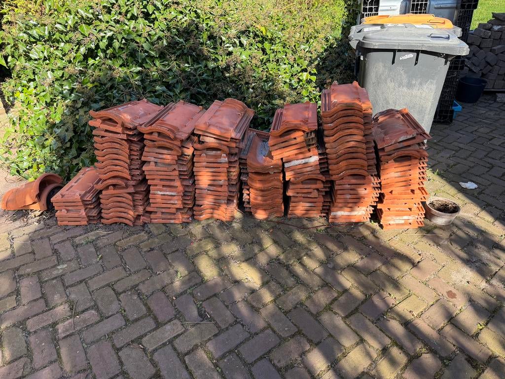 Gebr. Laumans rode dakpannen - Gebruikt, Doe-het-zelf en Verbouw, Ophalen, Steen of Klei, Dakpannen, Rood