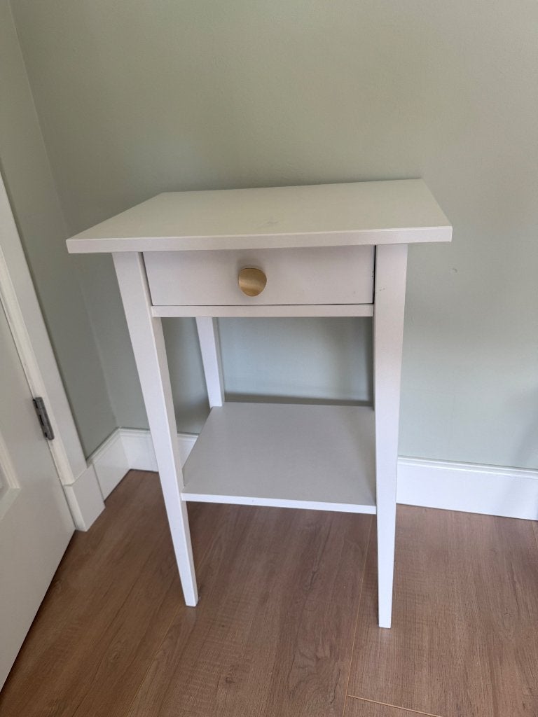 Hemnes nachtkastje, Ophalen, Gebruikt, Minder dan 45 cm, 55 tot 70 cm