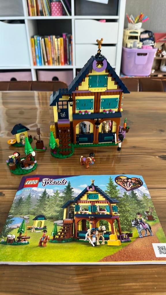 Lego friends paardrijbasis in het bos 41683, Ophalen of Verzenden, Zo goed als nieuw