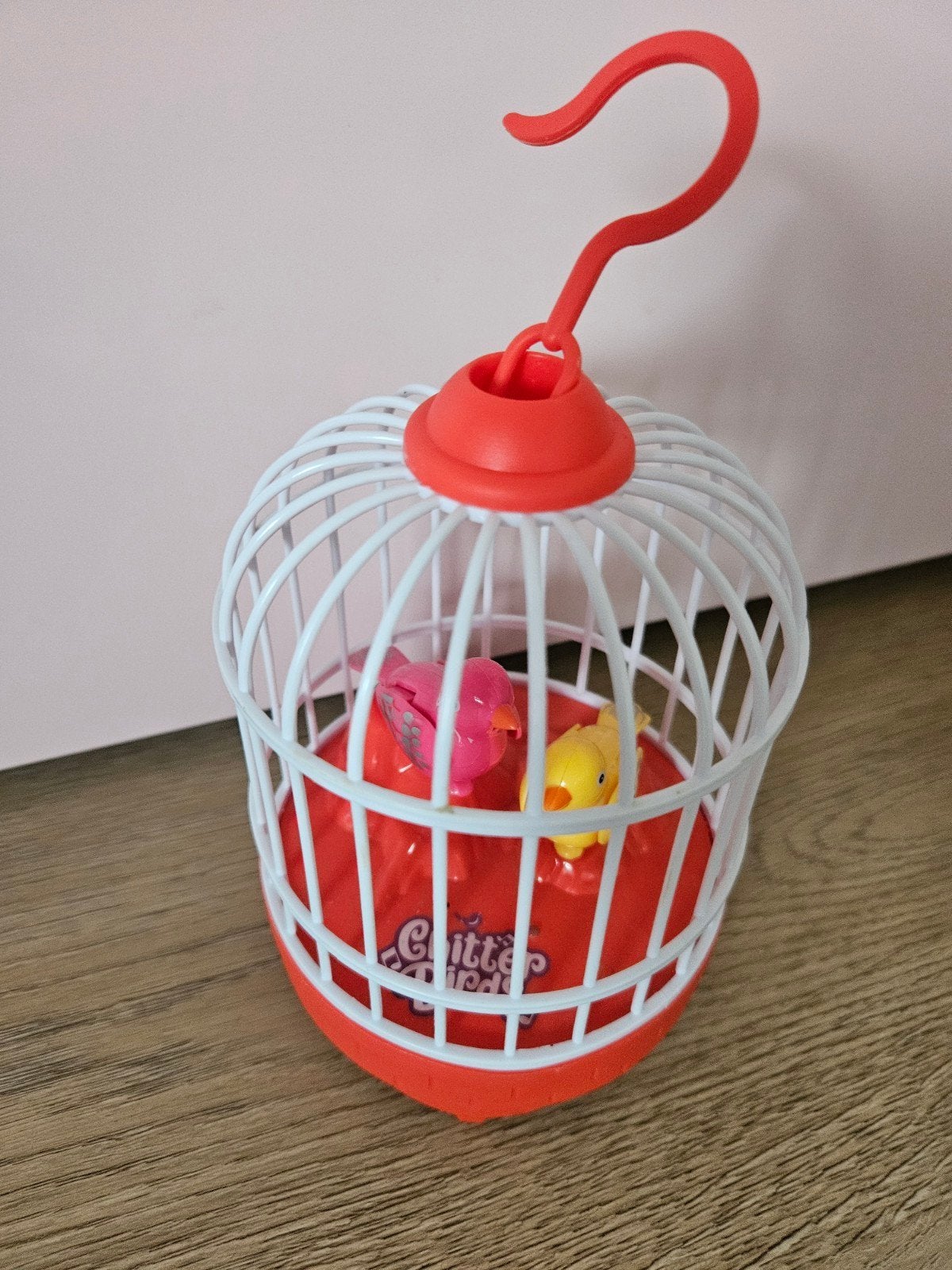 Chitter Birds Zingende Vogeltjes in Kooi - Zo goed als nieuw, Kinderen en Baby's, Ophalen of Verzenden, Zo goed als nieuw, Jongen of Meisje