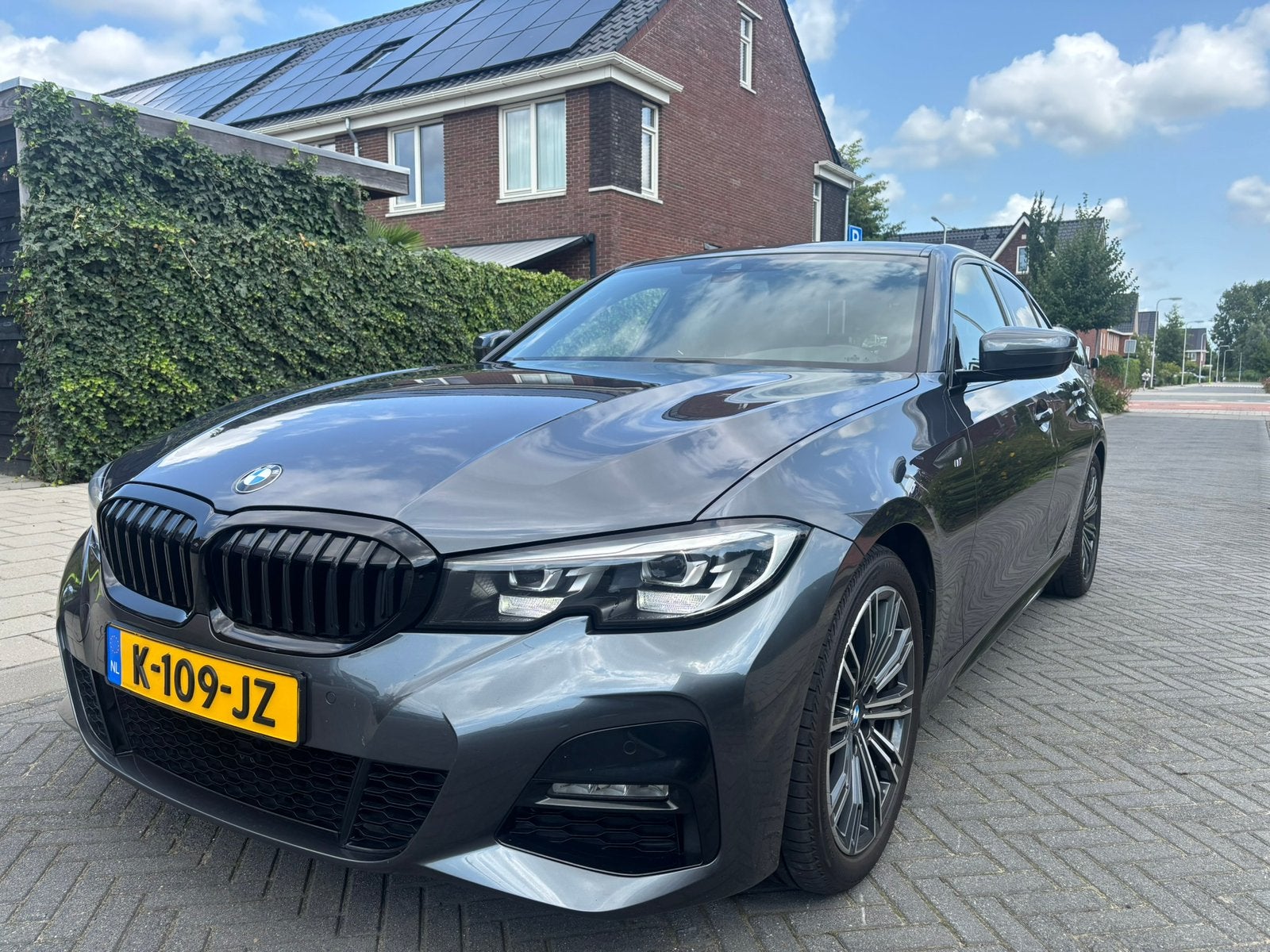 BMW 3-Serie 318i 156pk Aut 2021 Grijs