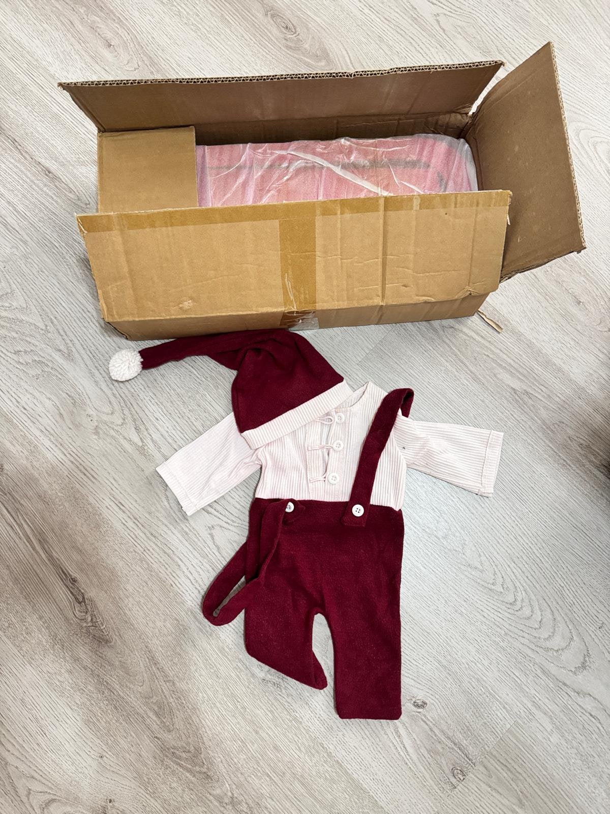 Kerst decoratie kruiwagen met kerstkleding, Diversen, Ophalen of Verzenden, Nieuw