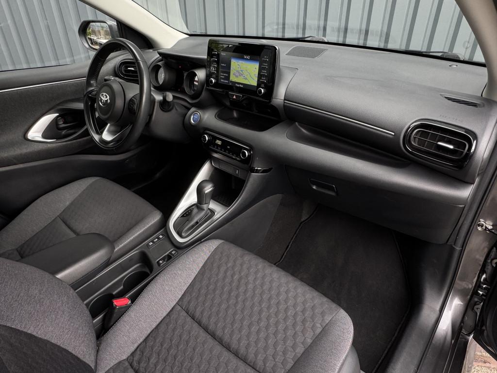 Toyota Yaris 1.5 Hybrid Dynamic 116 pk Trekhaak, Nederlands,, Auto's, Toyota, Gebruikt, 49 €/maand, Bedrijf, Hybride Elektrisch/Benzine