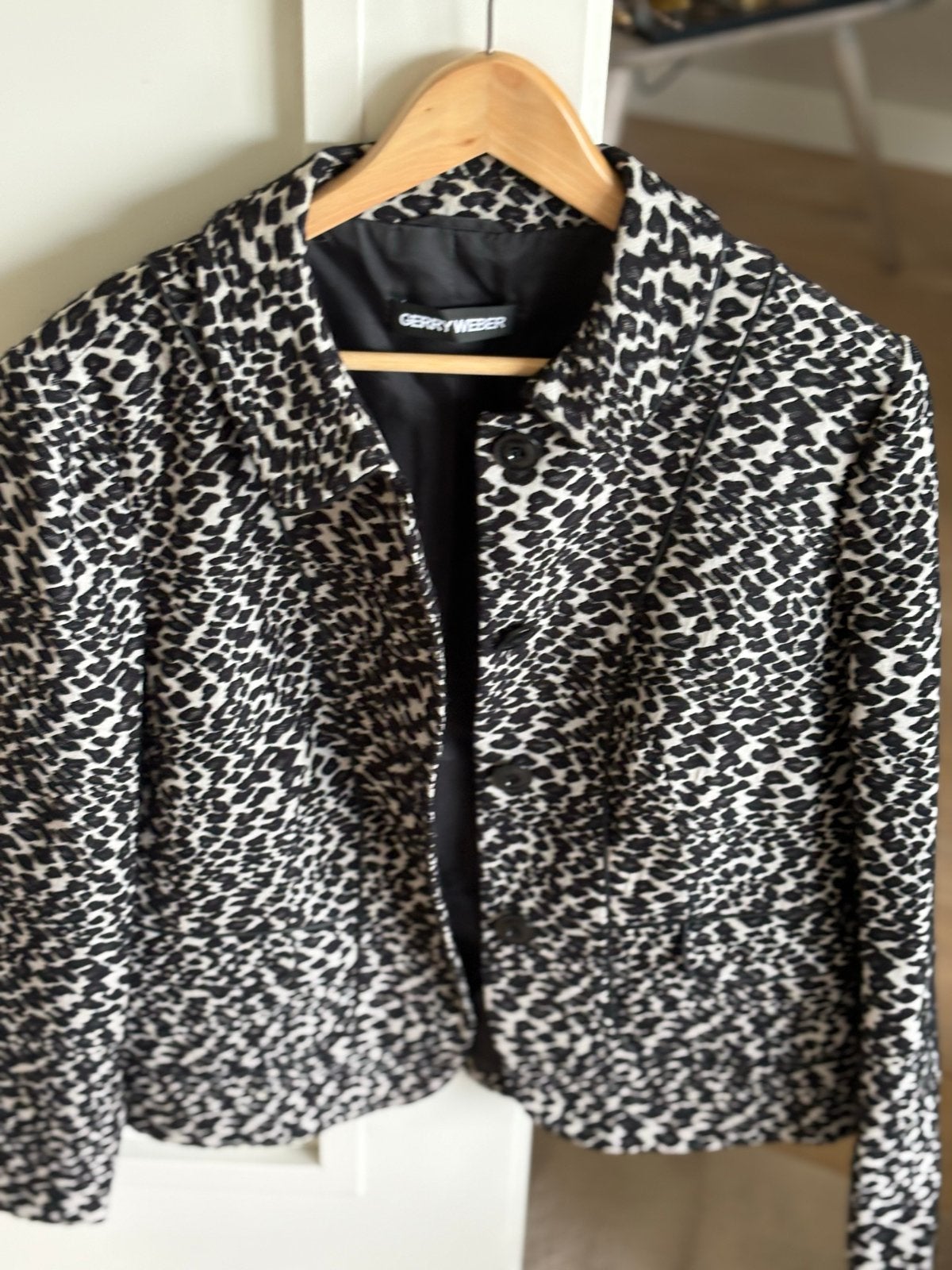 Gerry Weber Jasje met luipaardprint - Maat 44, Ophalen, Zwart, Maat 42/44 (L), Zo goed als nieuw