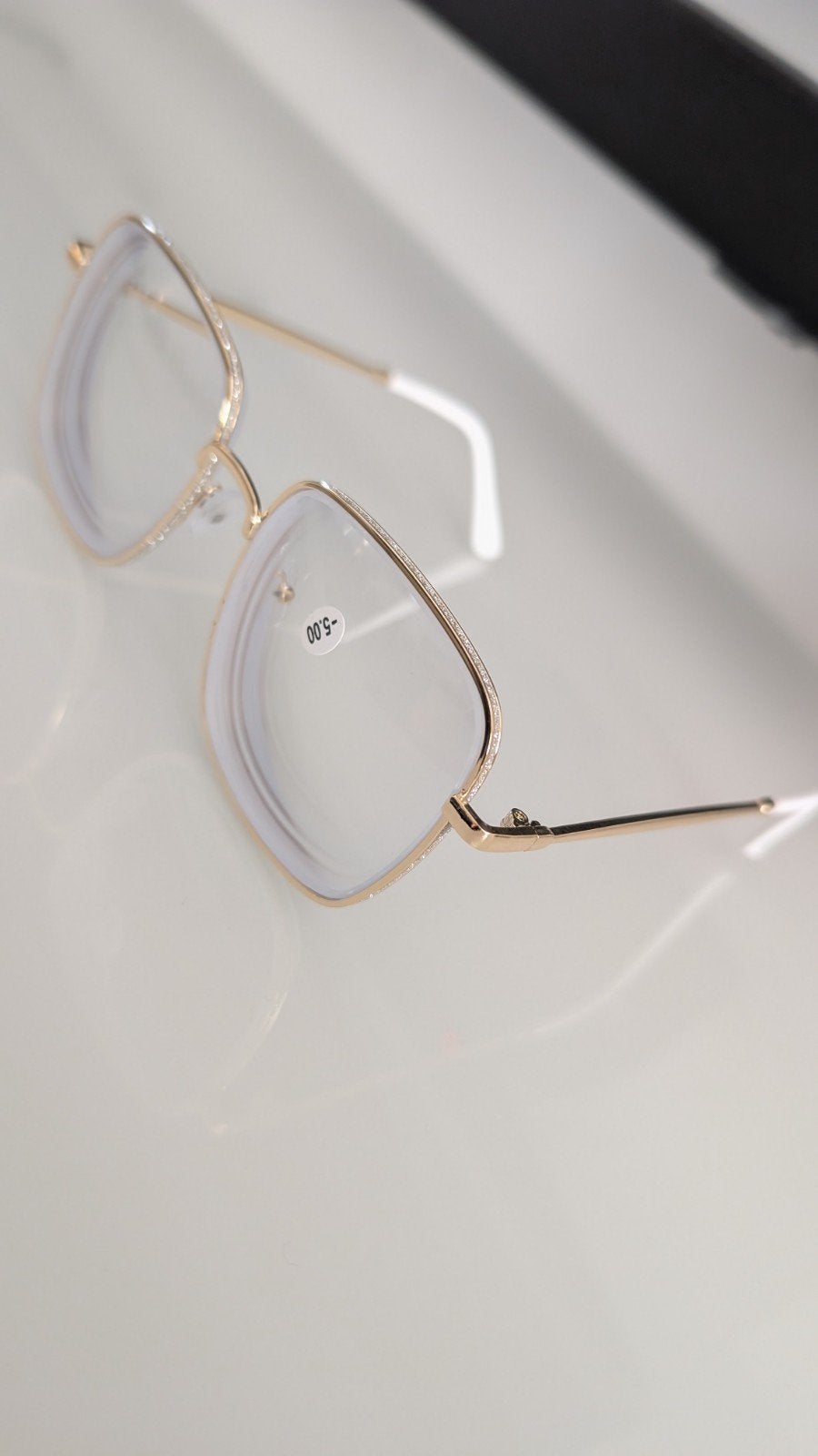 Nieuw bril sterkte -5 meekleurend goud glitter, Sieraden, Tassen en Uiterlijk, Zonnebrillen en Brillen | Dames, Ophalen of Verzenden