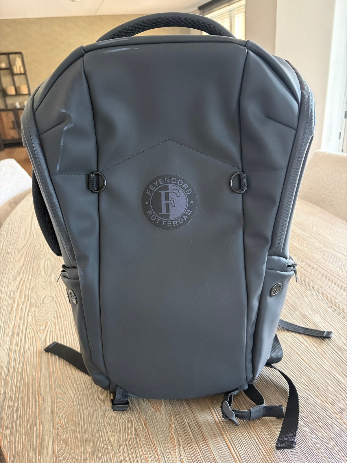 Feyenoord Rugzak - Zwart, Waterdicht met TSA slot, Sieraden, Tassen en Uiterlijk, Tassen | Rugtassen, 25 tot 40 cm, Zo goed als nieuw
