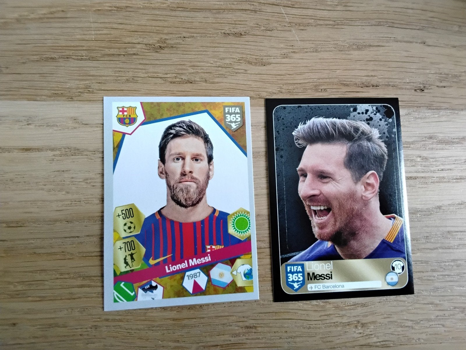 2 Panini FIFA 365 stickers Lionel Messi, Verzamelen, Ophalen of Verzenden, Zo goed als nieuw, Buitenlandse clubs, Poster, Plaatje of Sticker