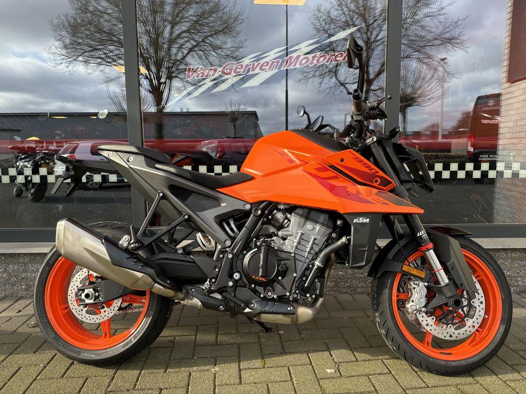 KTM 990 DUKE 2026, Bedrijf, Naked bike