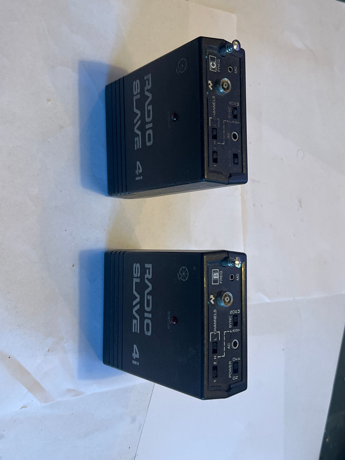 Quantum  Radio Slave 4i Remote (2 stuks), Ophalen of Verzenden, Gebruikt, Video