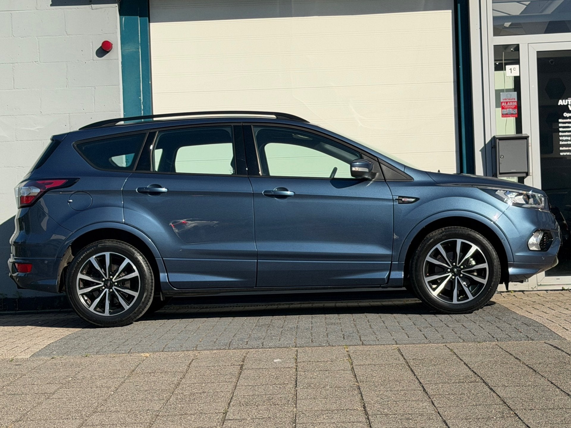 Ford KUGA 1.5 EcoBoost ST Line Apple carplay Navi Pdc, Auto's, Ford, Voorwielaandrijving, Dealer onderhouden, Euro 6, 4 cilinders