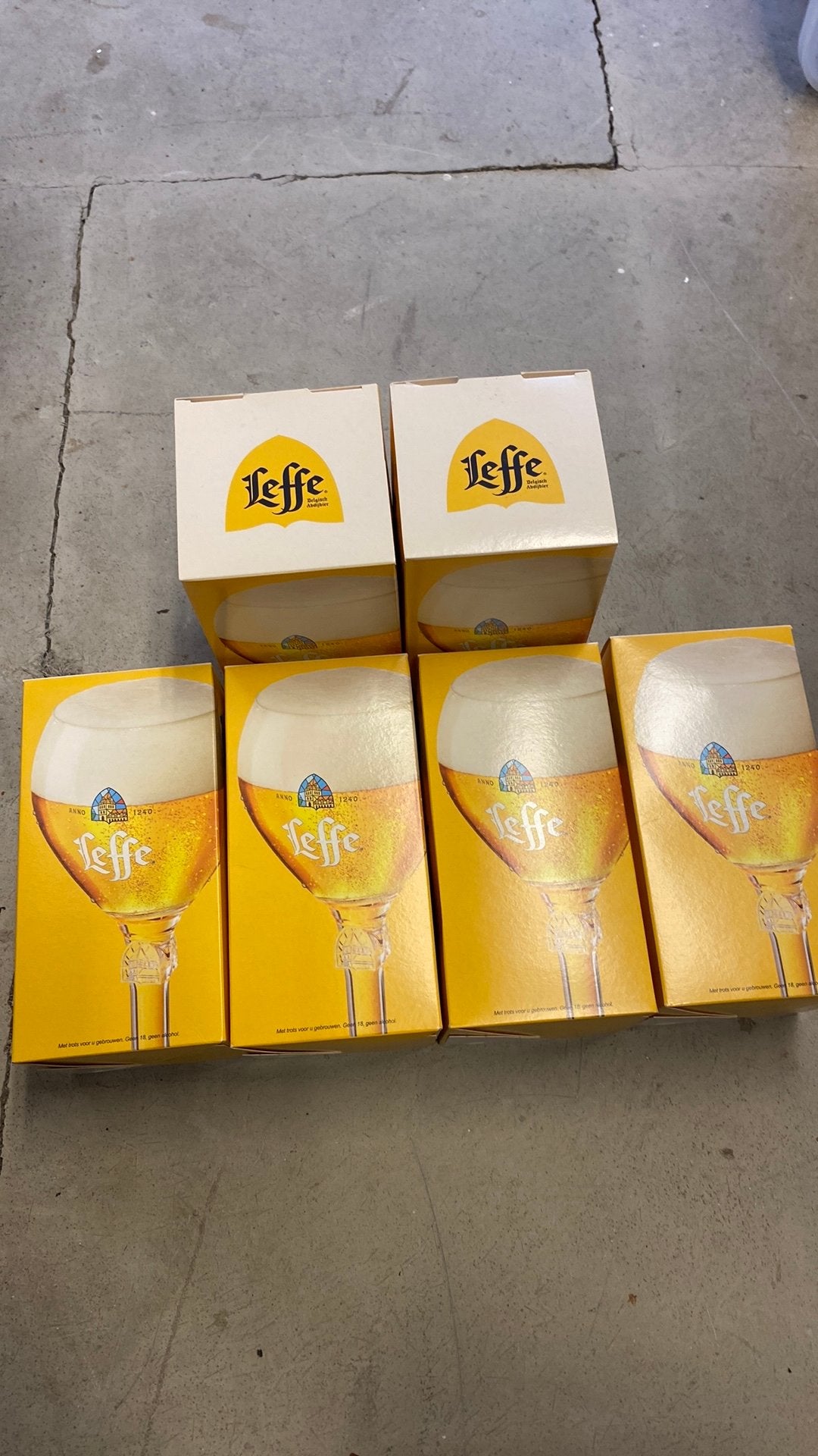 Nieuwe Leffe bierglazen met abdij op de voet, Ophalen of Verzenden, Nieuw, Bierglas