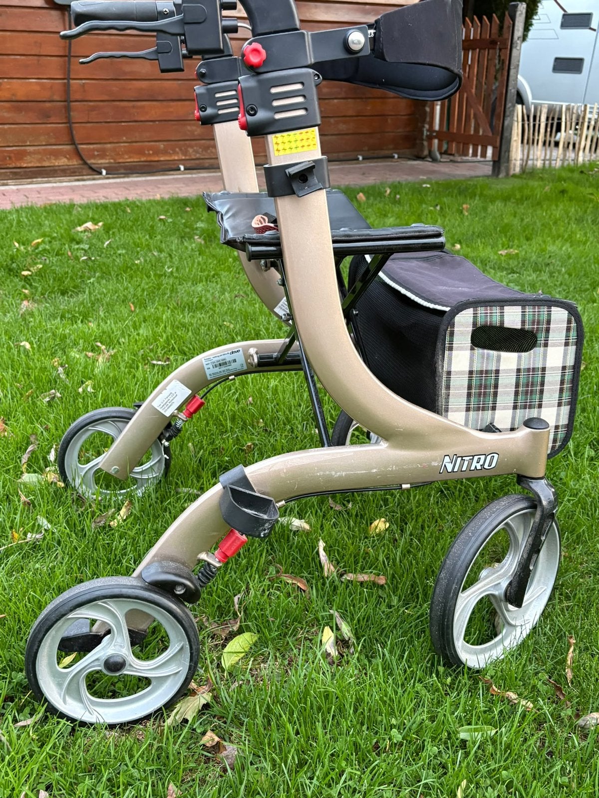 In nieuwstaat Rollator, Ophalen, Zo goed als nieuw