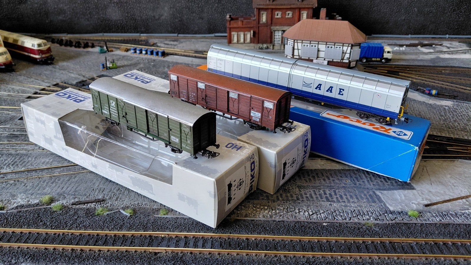 Piko en Roco wagons, Gelijkstroom, Wagon, Ophalen of Verzenden, Zo goed als nieuw