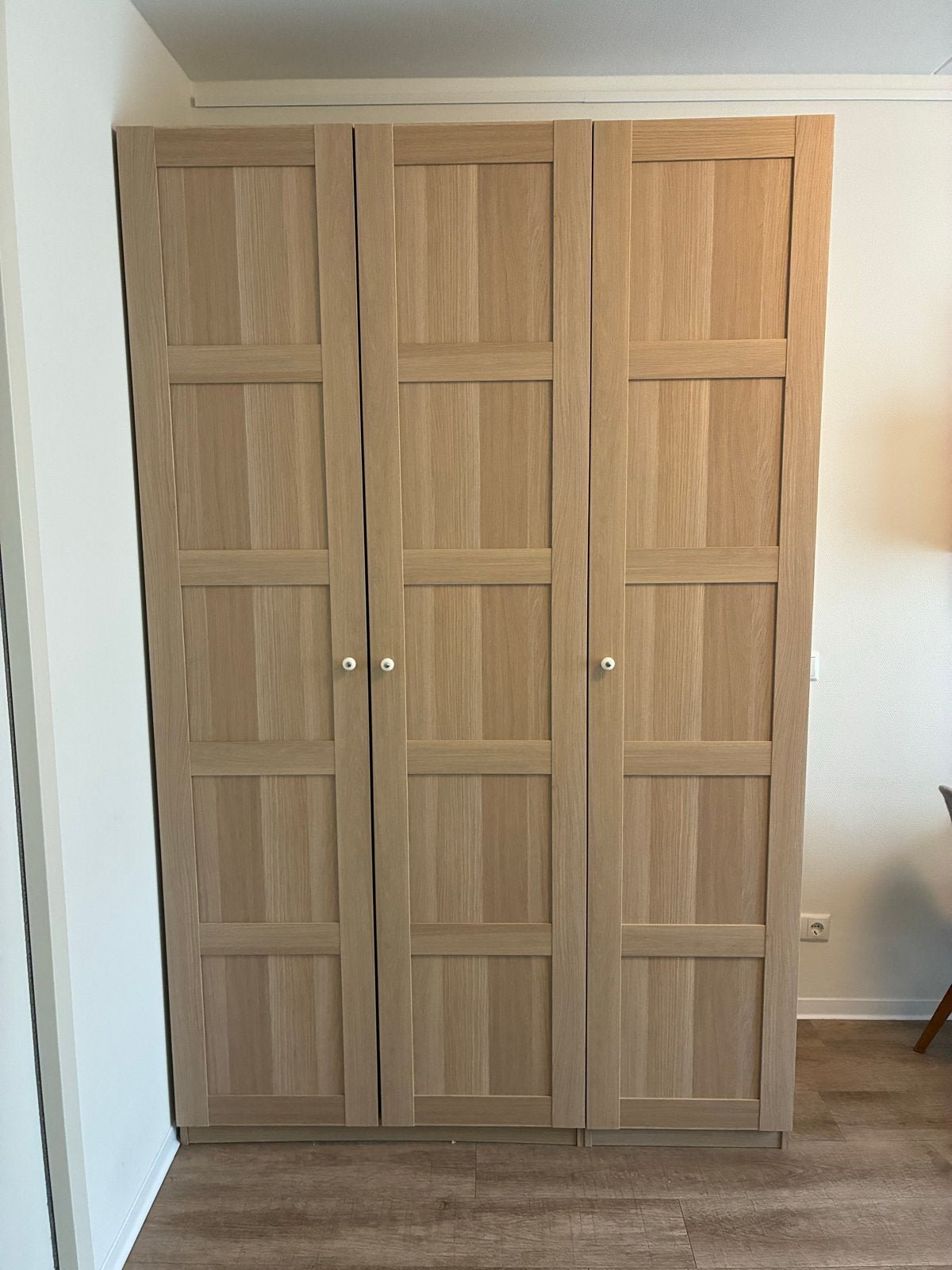 IKEA BERGSBO 3-deurs kast met planken en glas inzet, Ophalen, Gebruikt, 100 tot 150 cm, 200 cm of meer