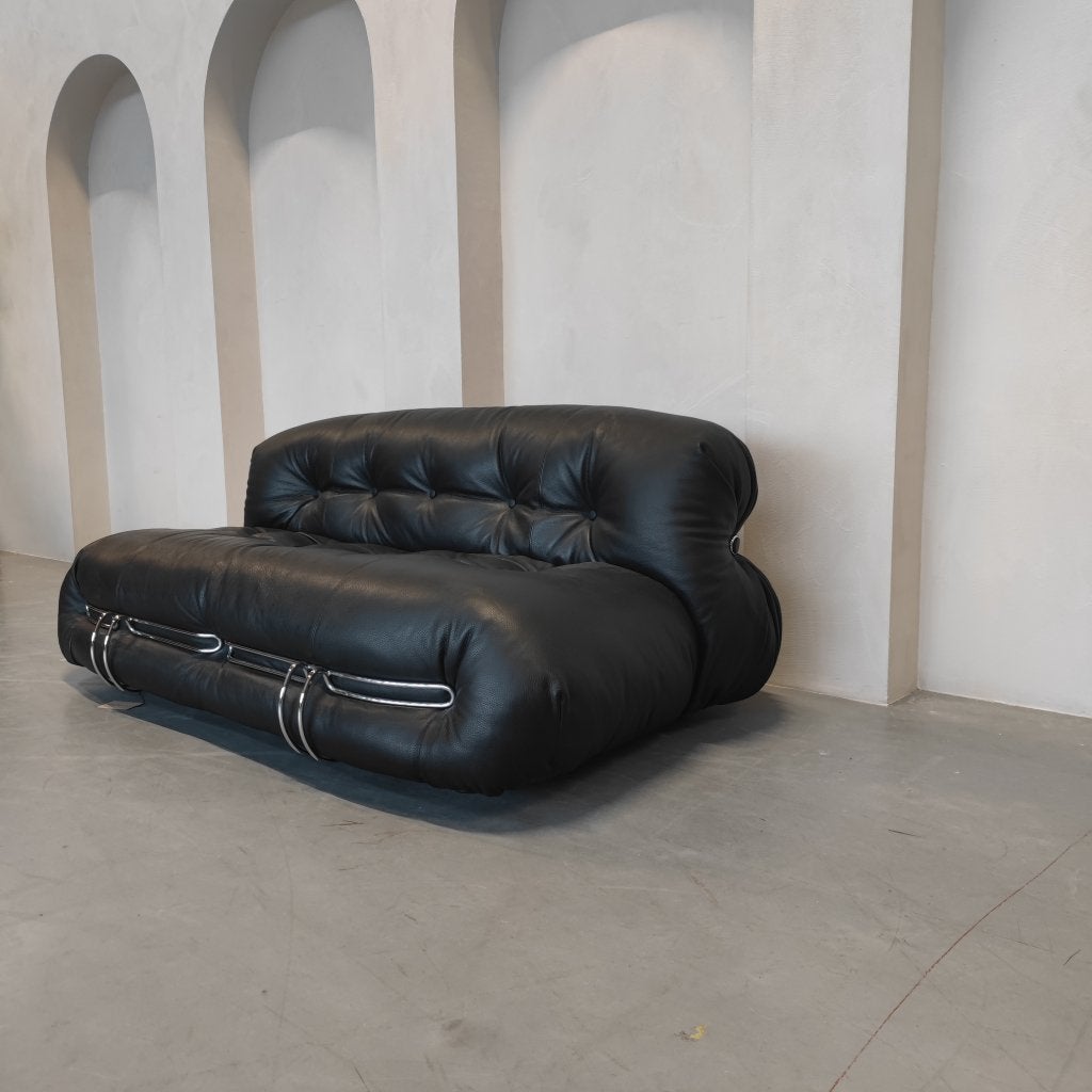 Cassina Soriana - tweezitsbank in Extra leer (cat Z) Zwart, Ophalen of Verzenden