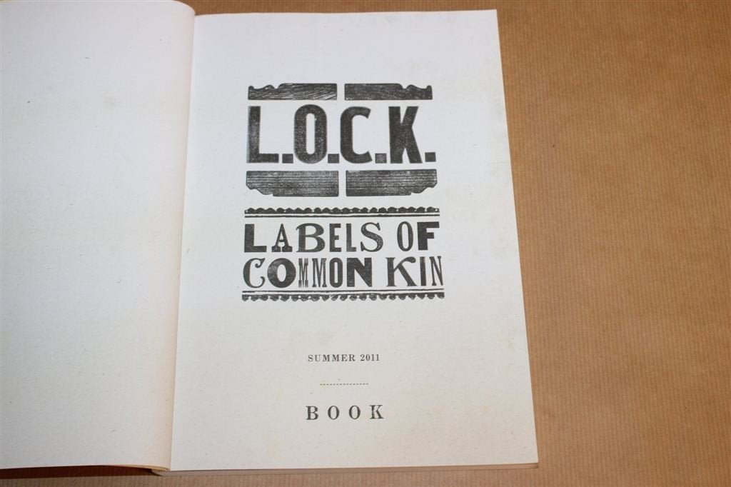 L.O.C.K. — Labels Of Common Kin — Heritage Merken Boek [EN], Ophalen of Verzenden, Zo goed als nieuw, Mode algemeen