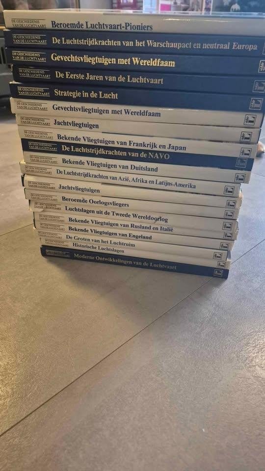 Boeken over luchtvaart en Theorie Bekijk alle foto's, Ophalen, Zo goed als nieuw, Boek of Tijdschrift