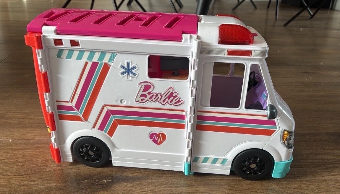 Barbie Ambulance Speelset met Accessoires, Ophalen of Verzenden, Gebruikt