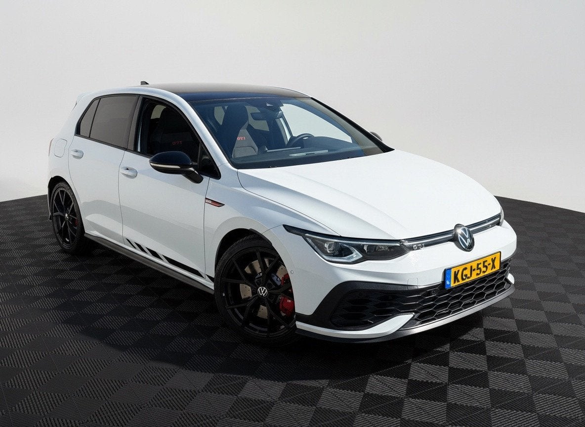 Volkswagen GOLF 2.0 TSI GTI Clubsport 300 PK, 4 cilinders, 1984 cc, Alcantara, Wit