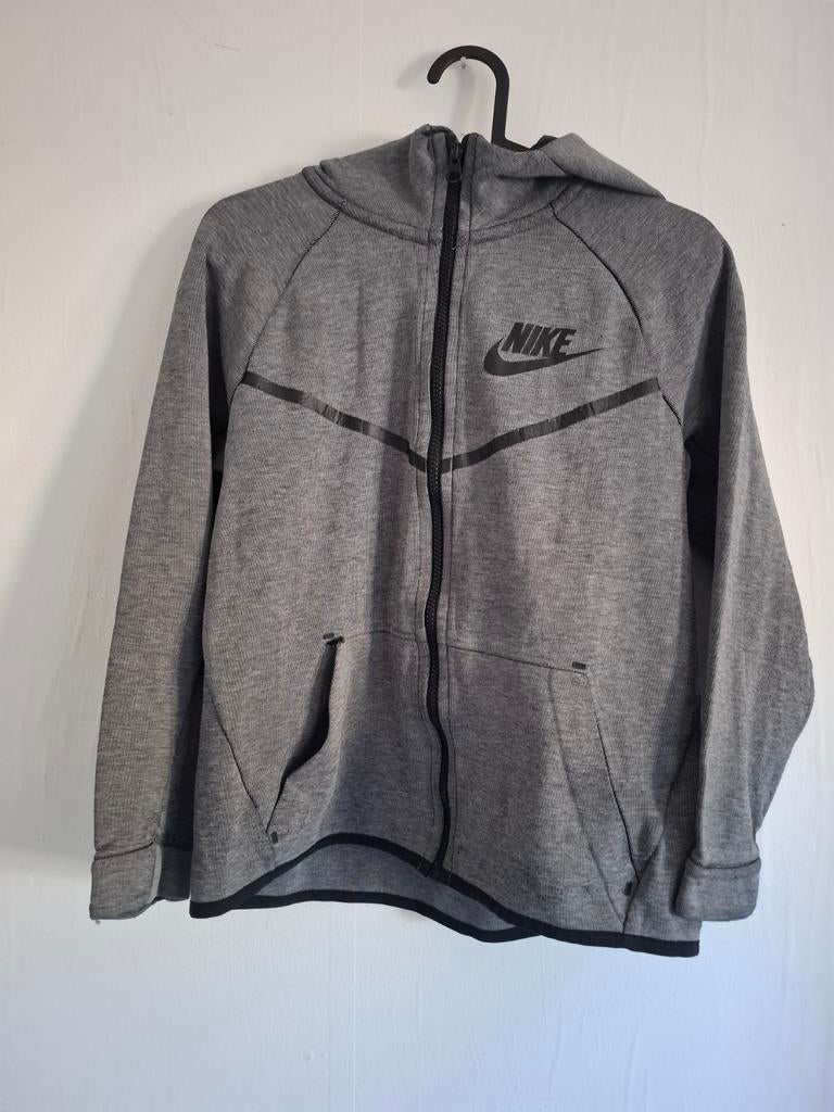 Nike Tech Fleece vest maat 146-152 (12-13 jaar), Gebruikt, Trui of Vest, Ophalen of Verzenden, Nike