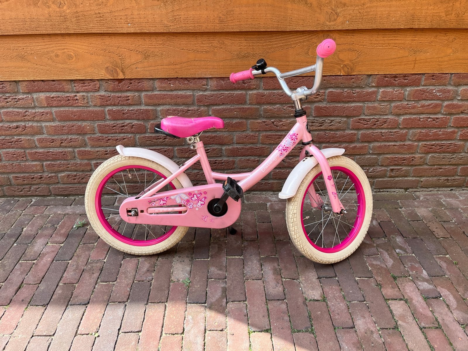 Roze kinderfiets 16 inch, Fietsen en Brommers, Ophalen, Gebruikt, Terugtraprem, Minder dan 16 inch