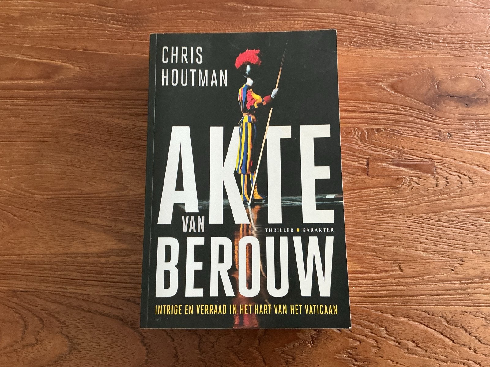 Akten van Berouw - Chris Houtman (Thriller), Ophalen of Verzenden, Zo goed als nieuw, Nederland